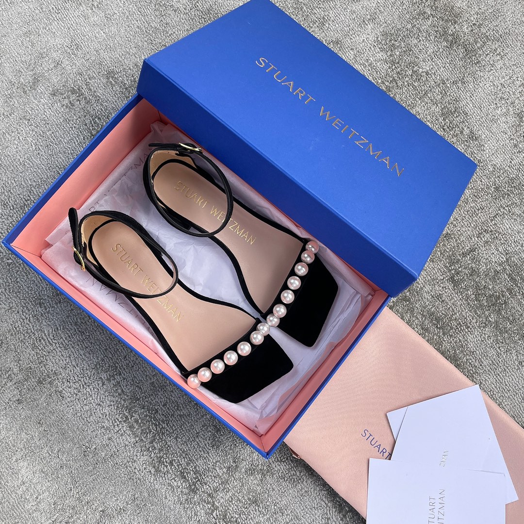 Stuar*t weitzma*n sandals
