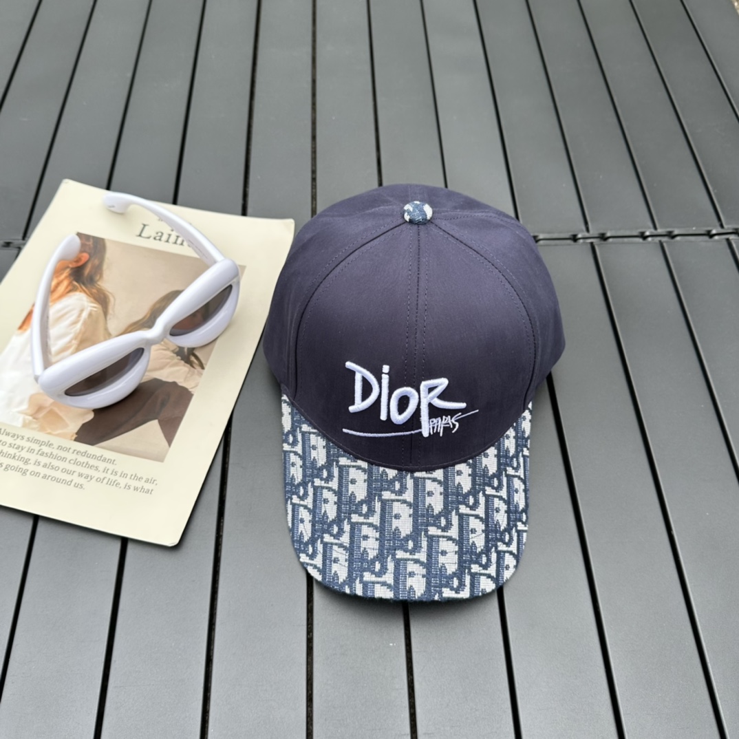Dior new embroidered letters canvas baseball cap head circumference: 57cm
