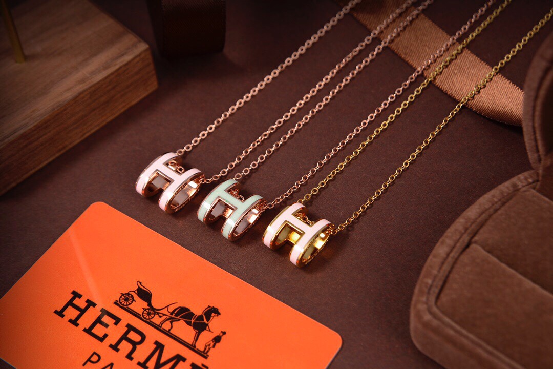 Hermes necklace
