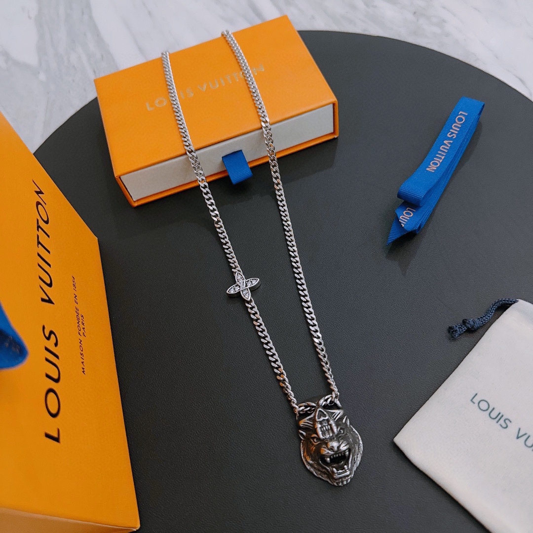 Louis Vuitton Rockabilly punk thai silver vintage silver necklace for couples with 60cm adjustable length