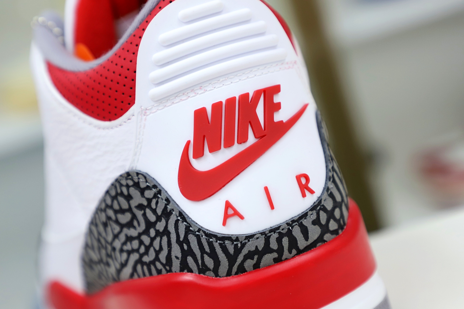 AIR JORDAN 3RETRO FIRERED （DN3707-160)
