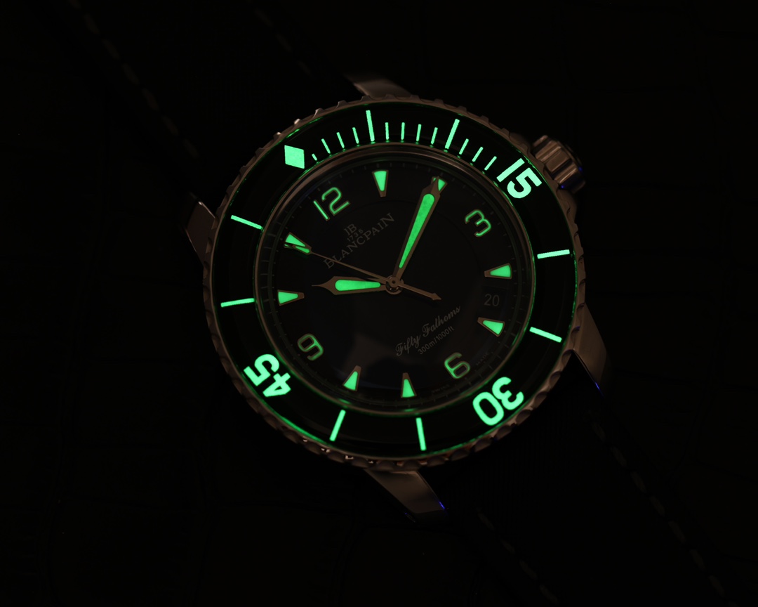 Blancpain - Fifty Quest Ultra-thin case with CNC engraved coin outer line process