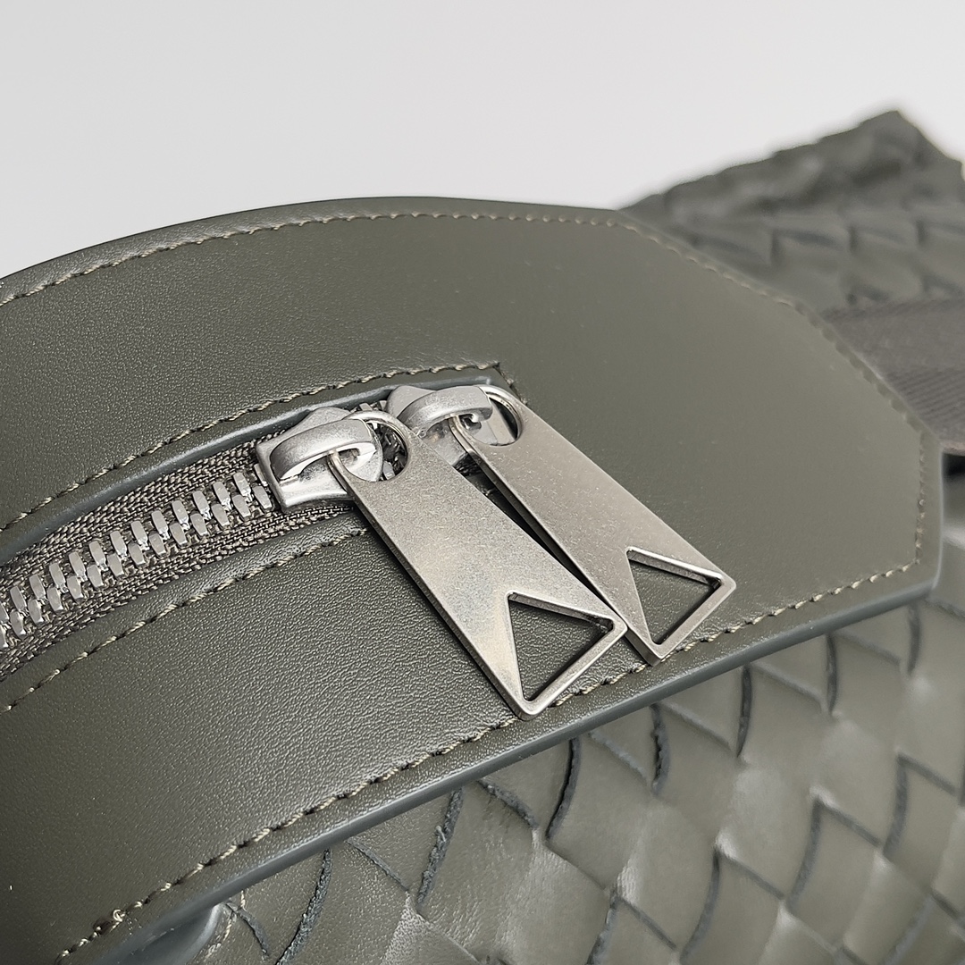 Bottega Veneta BV Braided Shoulder Bag Original Wild Green #653118