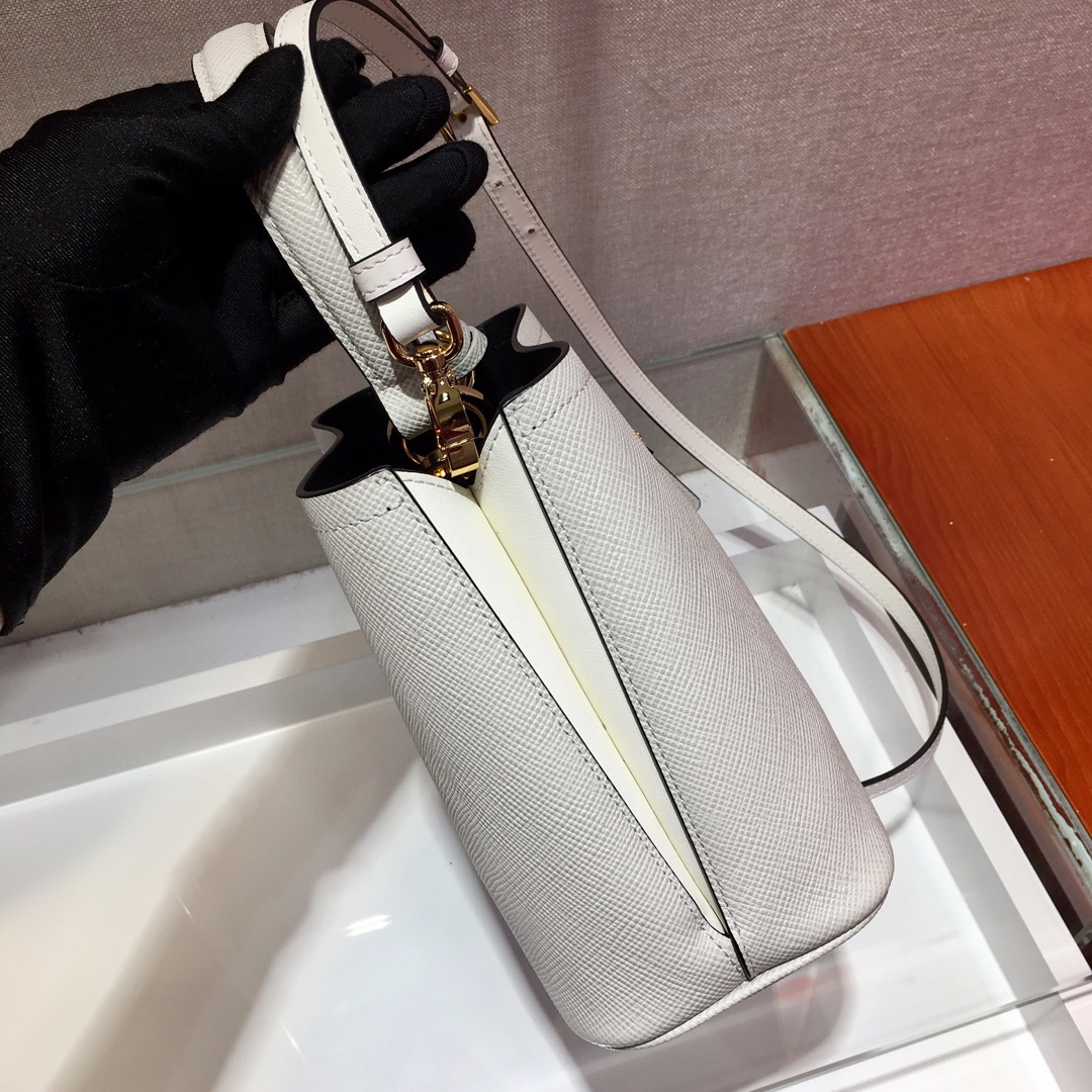 𝐏𝐑𝐀𝐃𝐀 1BA217 Mini