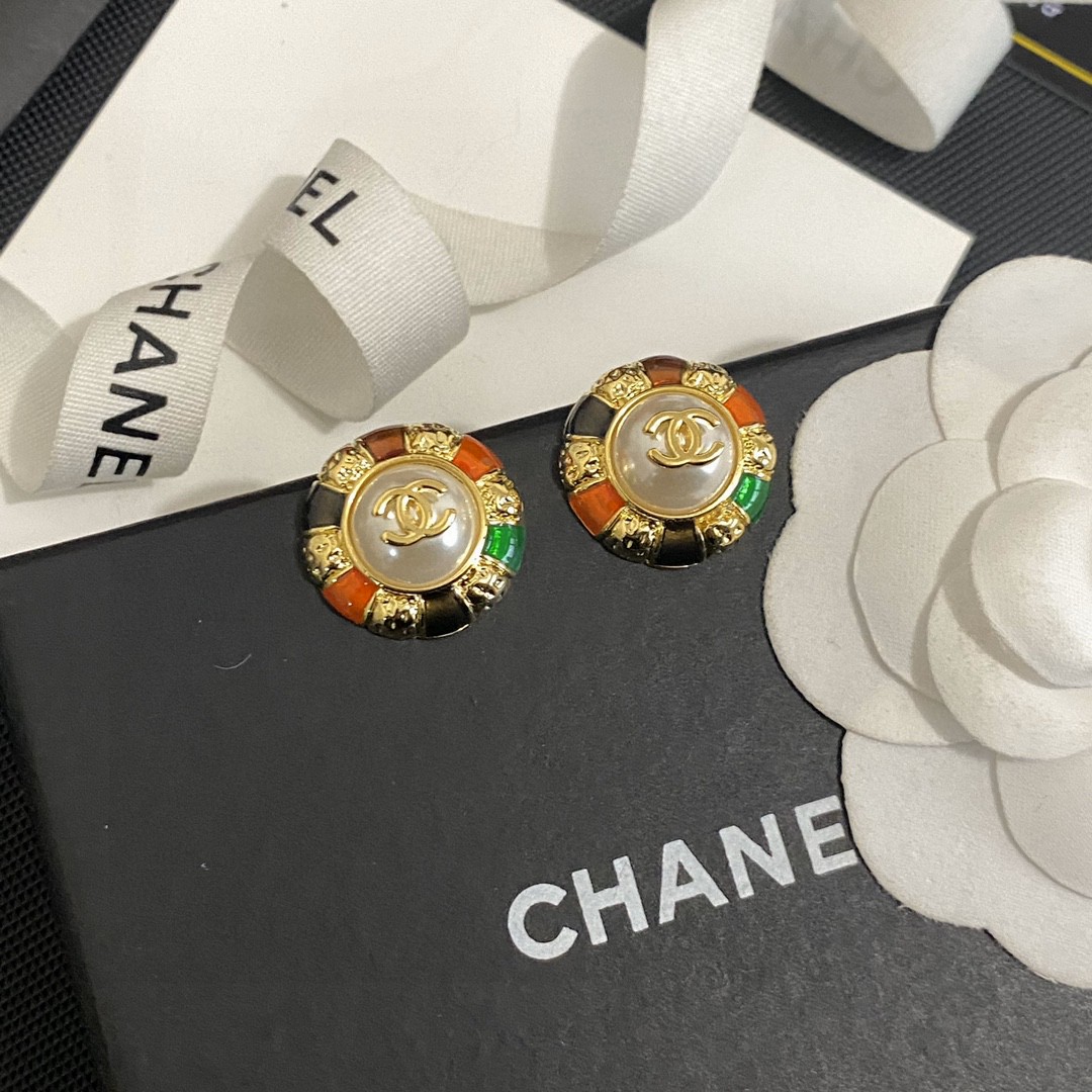 CHANEL🇫🇷Xiaoxiang earrings new style