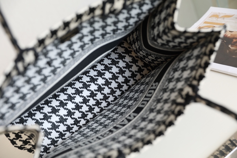 DIOR TOTE black bird check