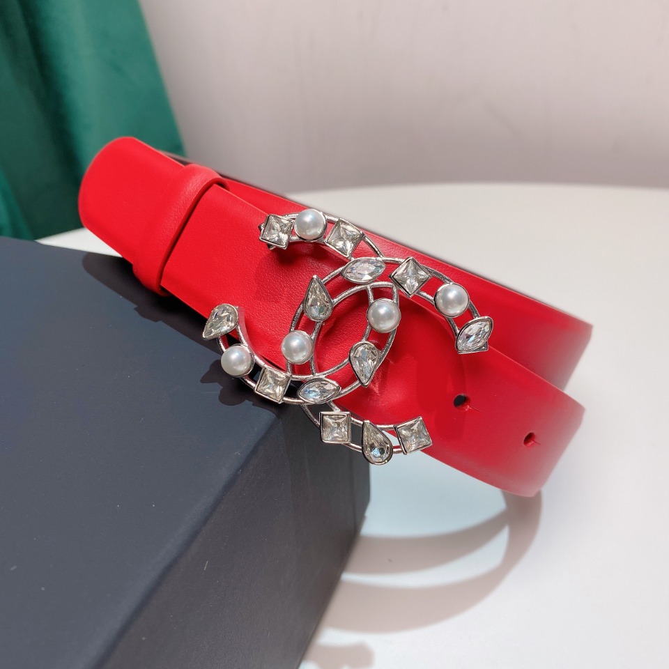 𝗖𝗛𝗔𝗡𝗘𝗟 Chanel Belt Calfskin & Heavy Metal