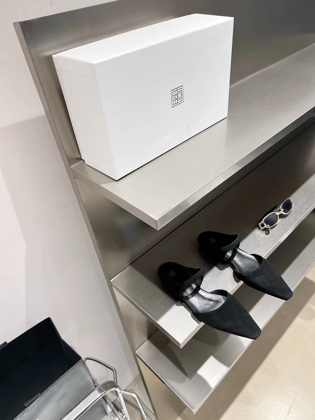 Toteme | 𝟐𝟎𝟐𝟏/𝐒𝐒 𝐧𝐞𝐰  Minimalist style toteme 2022/aw French vintage mule slippers