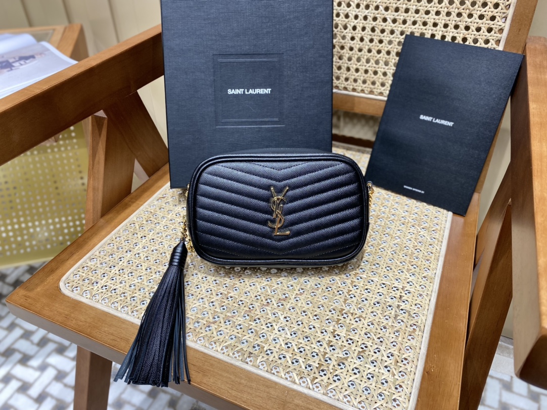 SAINT LAURENT  #585040