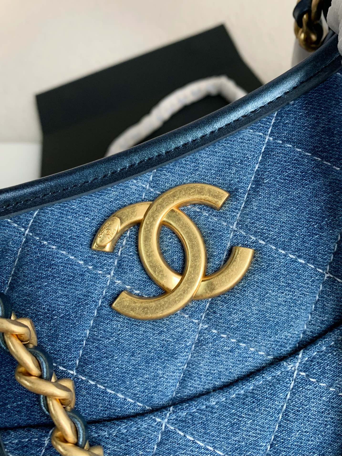Chanel Denim Hobo pocket straggler shoulder bag Size：22*6*24cm