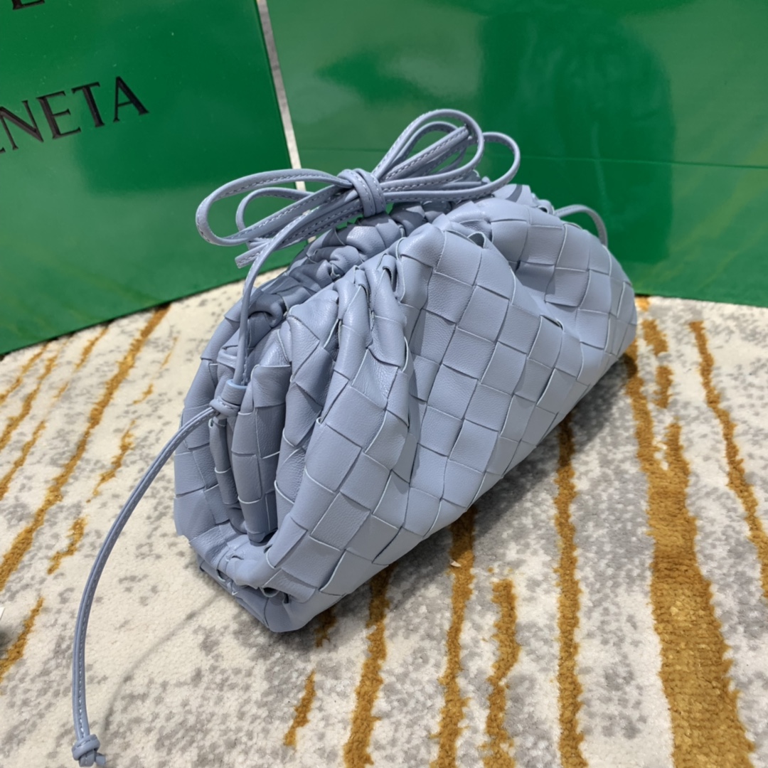 Bottega Veneta  THE MINI POUCH  #585852