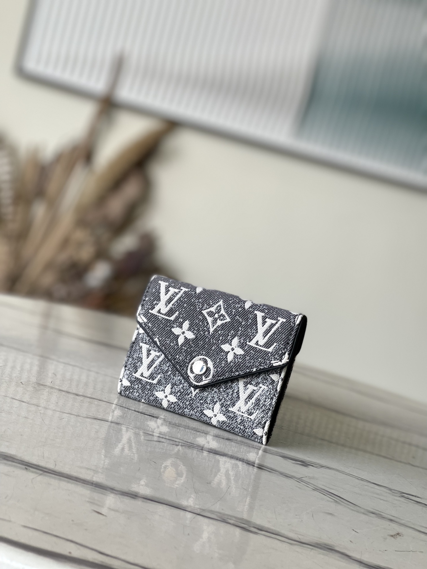 𝐋𝐎𝐔𝐈𝐒 𝐕𝐔𝐈𝐓𝐓𝐎𝐍    M81859