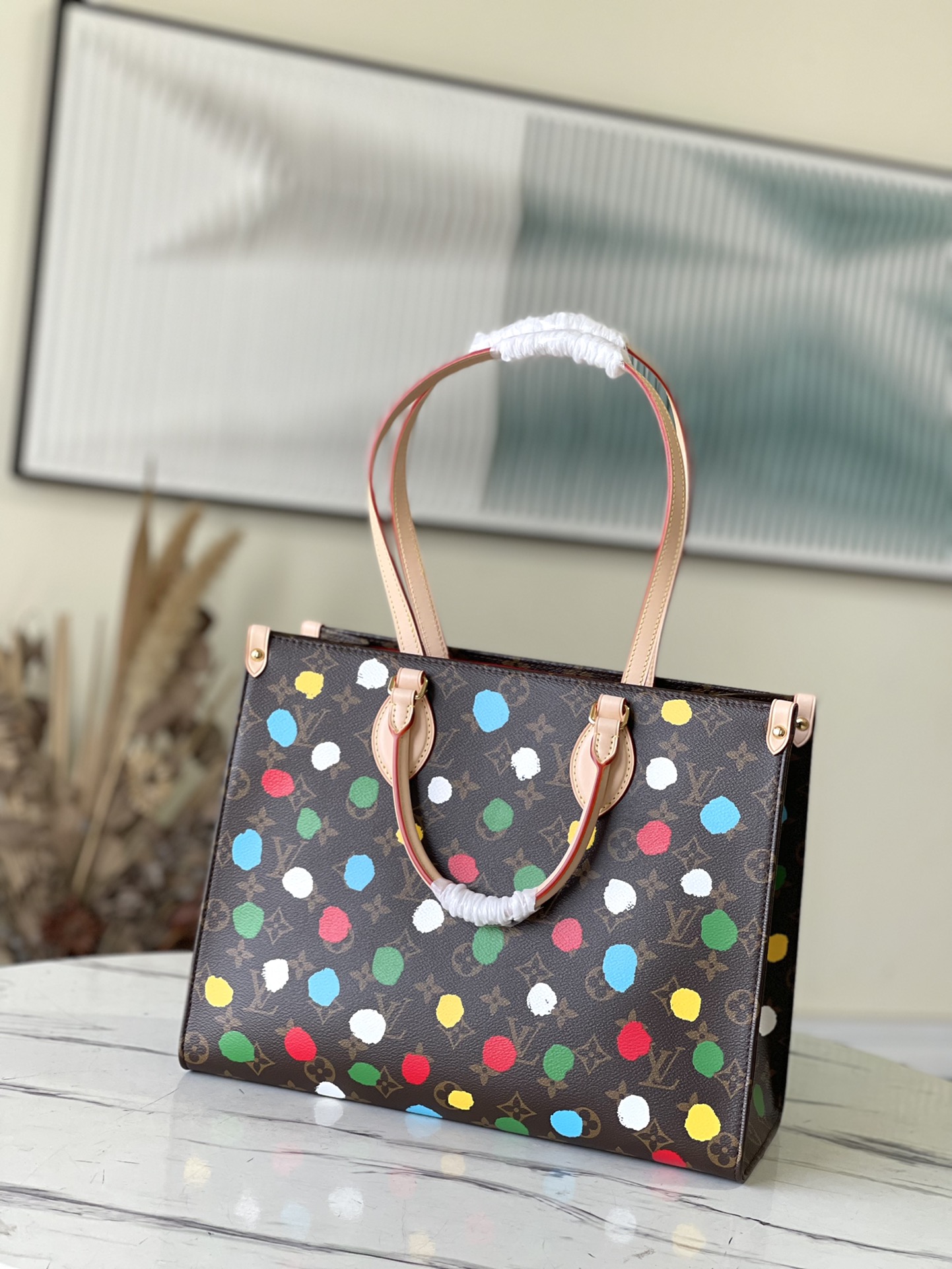 𝐋𝐎𝐔𝐈𝐒 𝐕𝐔𝐈𝐓𝐓𝐎𝐍  M46379