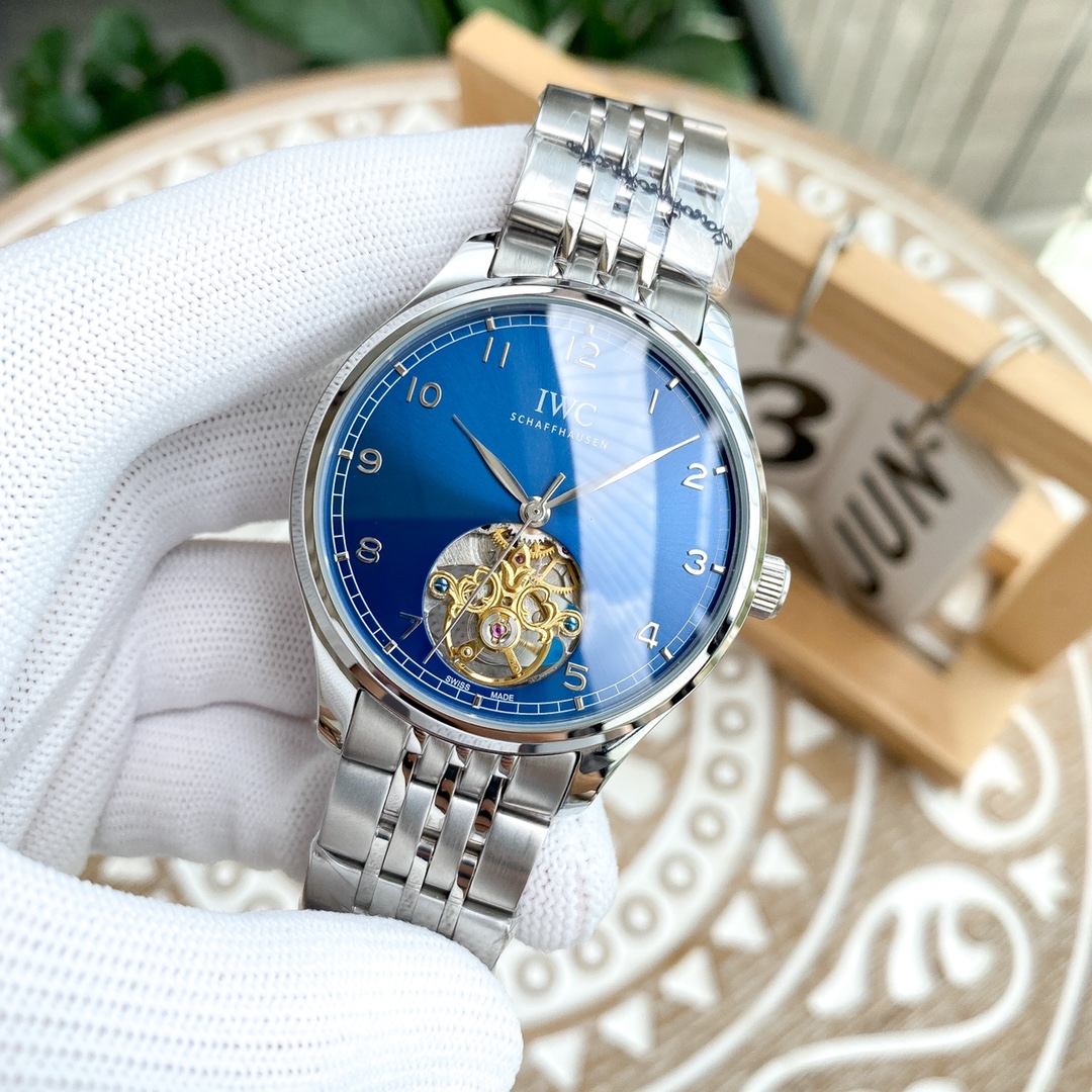 IWC- Fine men's watches Fully automatic mechanical movement, top 316 steel case and strap