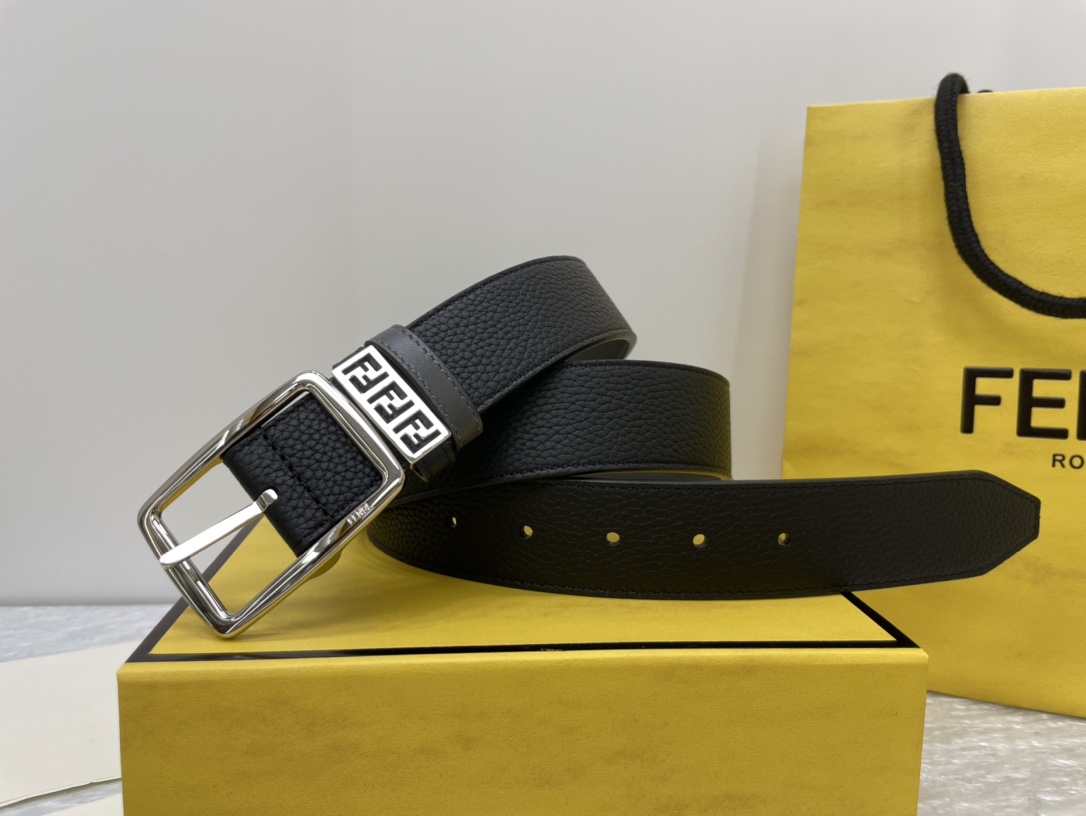 FENDI imported Italian calfskin 👍 Pin buckle design