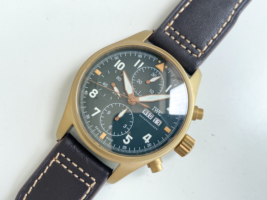 IWC- Spitfire Pilot's Watch Chronograph Movement: the powerful and stable Shanghai caliber 7750