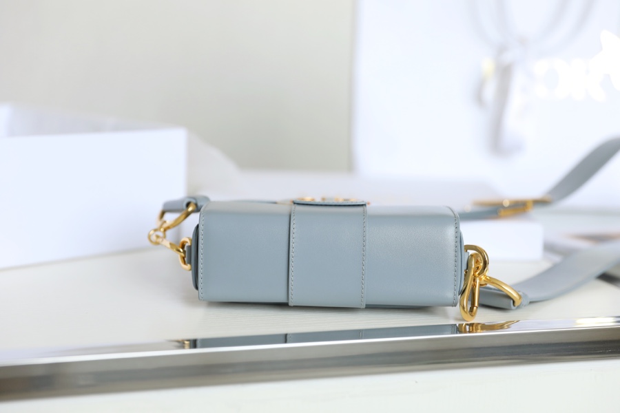 Montaigne enamel buckle box bag