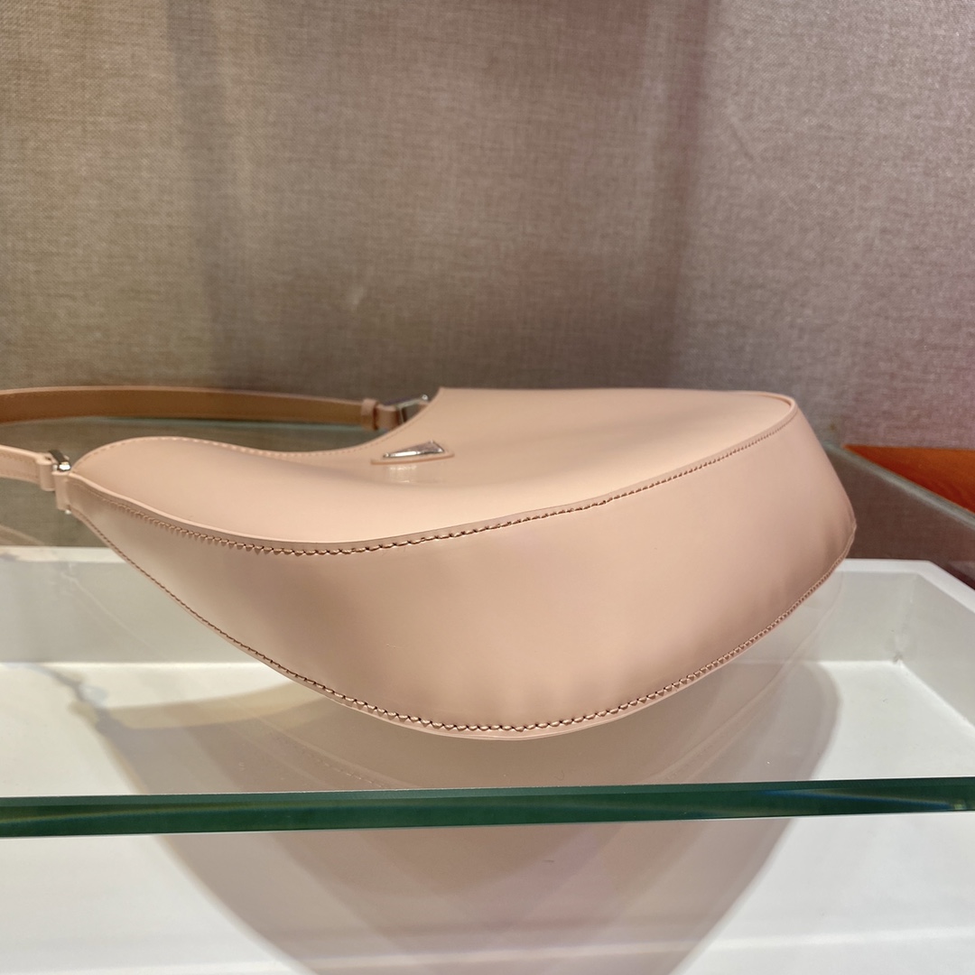 𝐏𝐑𝐀𝐃𝐀 New Underarm Bag 1BC499