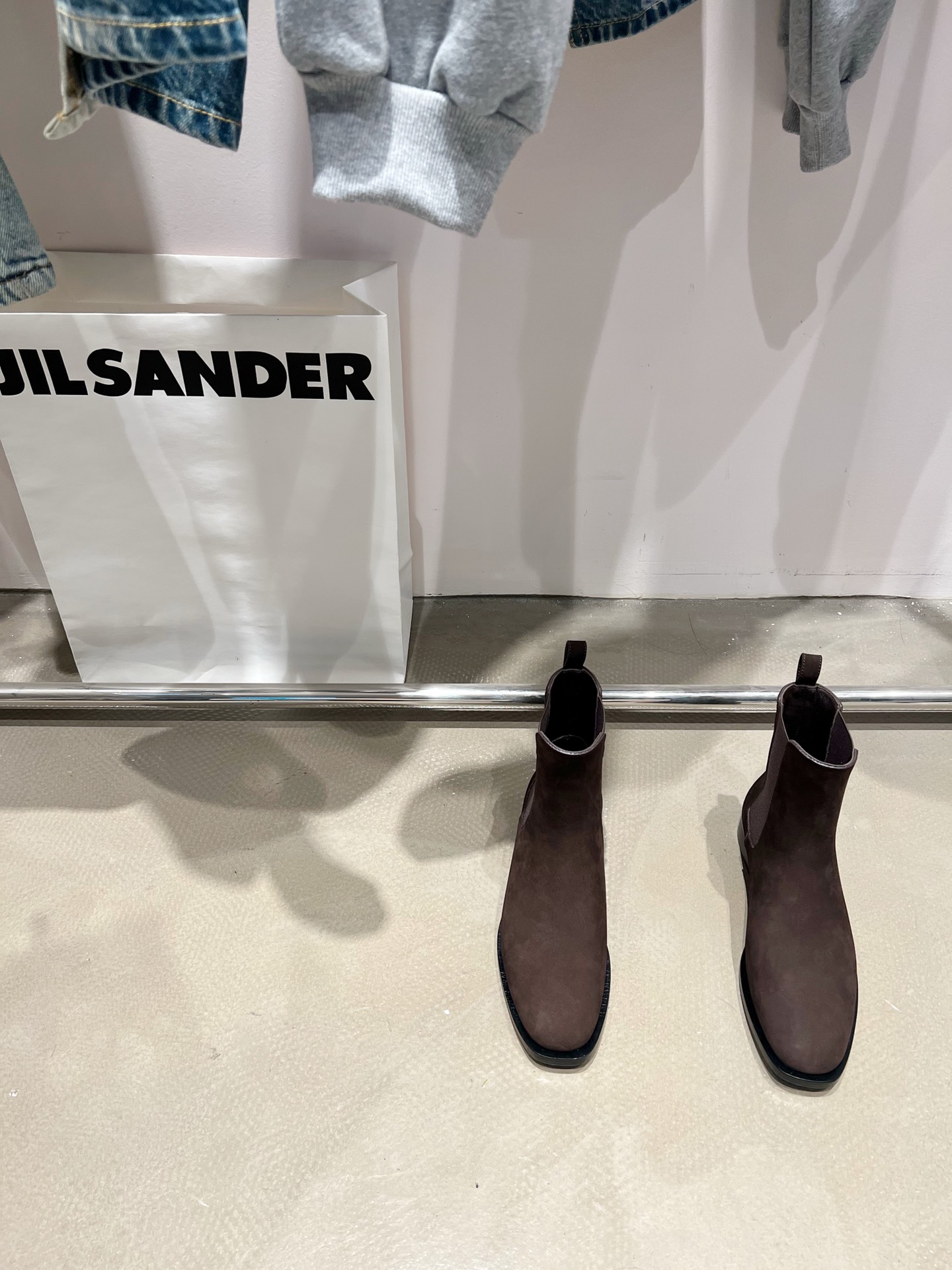 𝐓𝐇𝐄 𝐑𝐎𝐖｜𝟐𝟎𝟐𝟐/𝐒𝐒 𝐧𝐞𝐰 Top version Chelsea boots Simple and fashionable Original open model outsole
