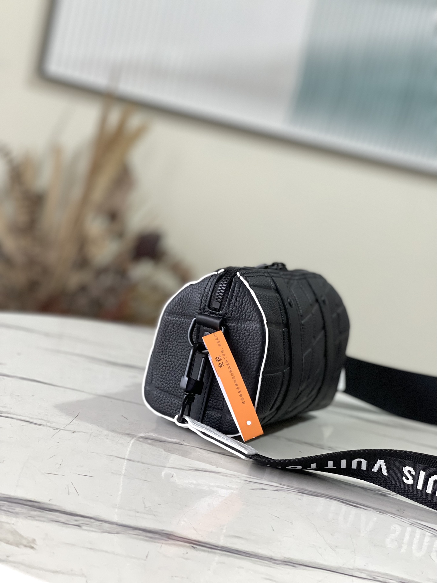 𝐋𝐎𝐔𝐈𝐒 𝐕𝐔𝐈𝐓𝐓𝐎𝐍     M21543