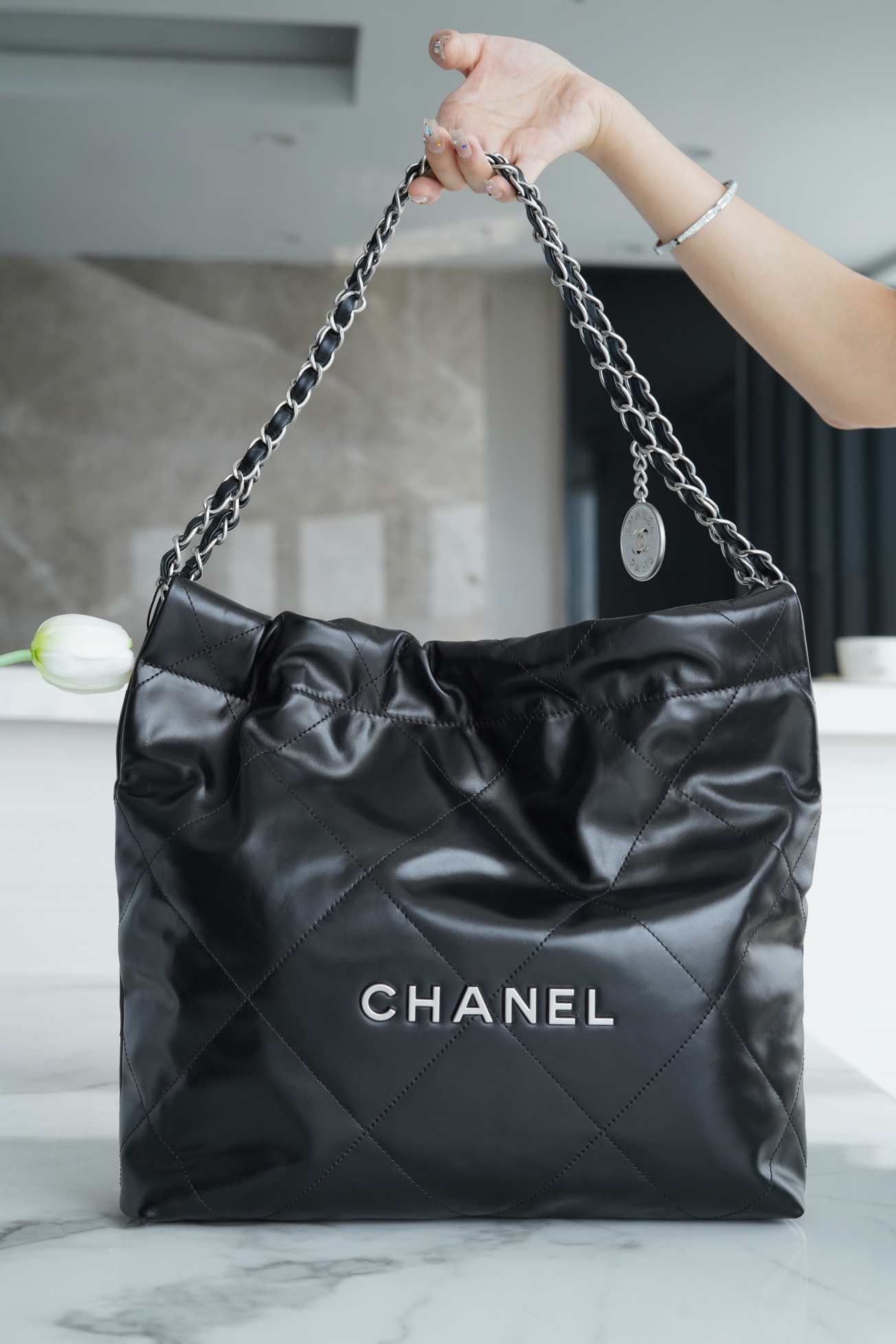 𝗖𝗛𝗔𝗘𝗡𝗟✦ 𝟐𝟐𝗣 Spring/Summer New 𝟐𝟐 Handbag Small Black Silver Buckle➿
