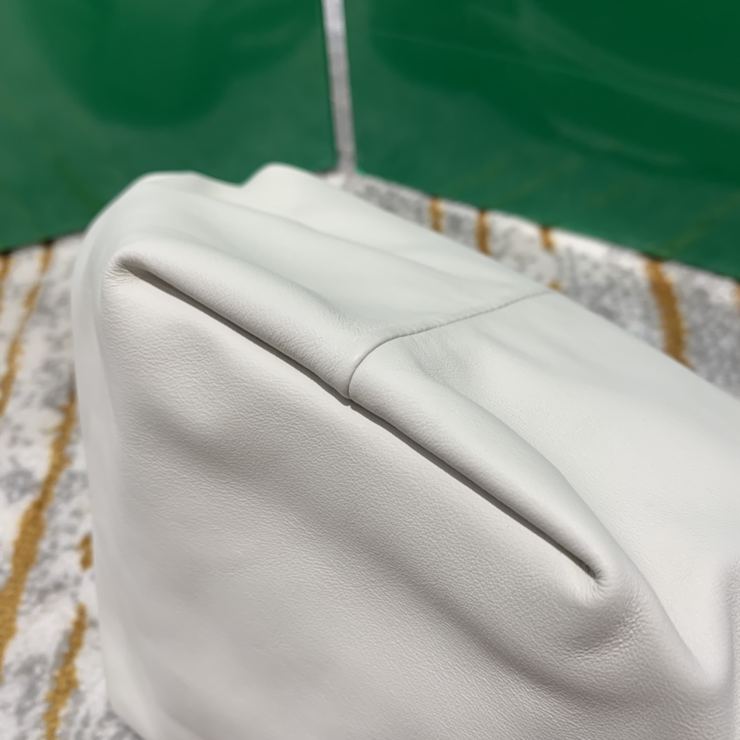 Bottega Veneta  𝗠𝗜𝗡𝗜 𝗕𝗔𝗚 #629635