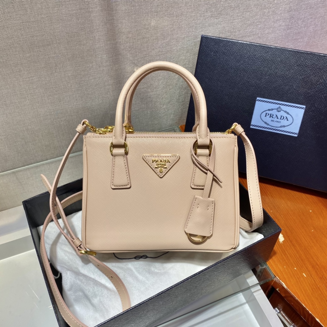 𝐏𝐑𝐀𝐃𝐀 Galleria Handbags 1BA906