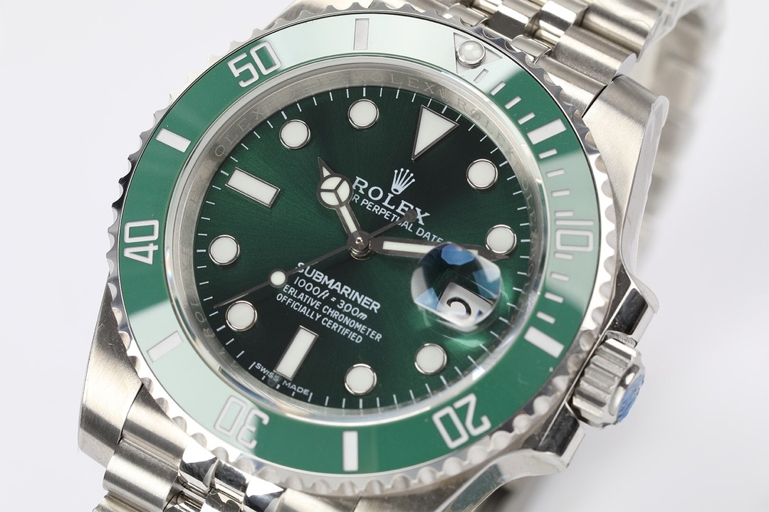 Rolex Submariner Series 40 Men's Watch