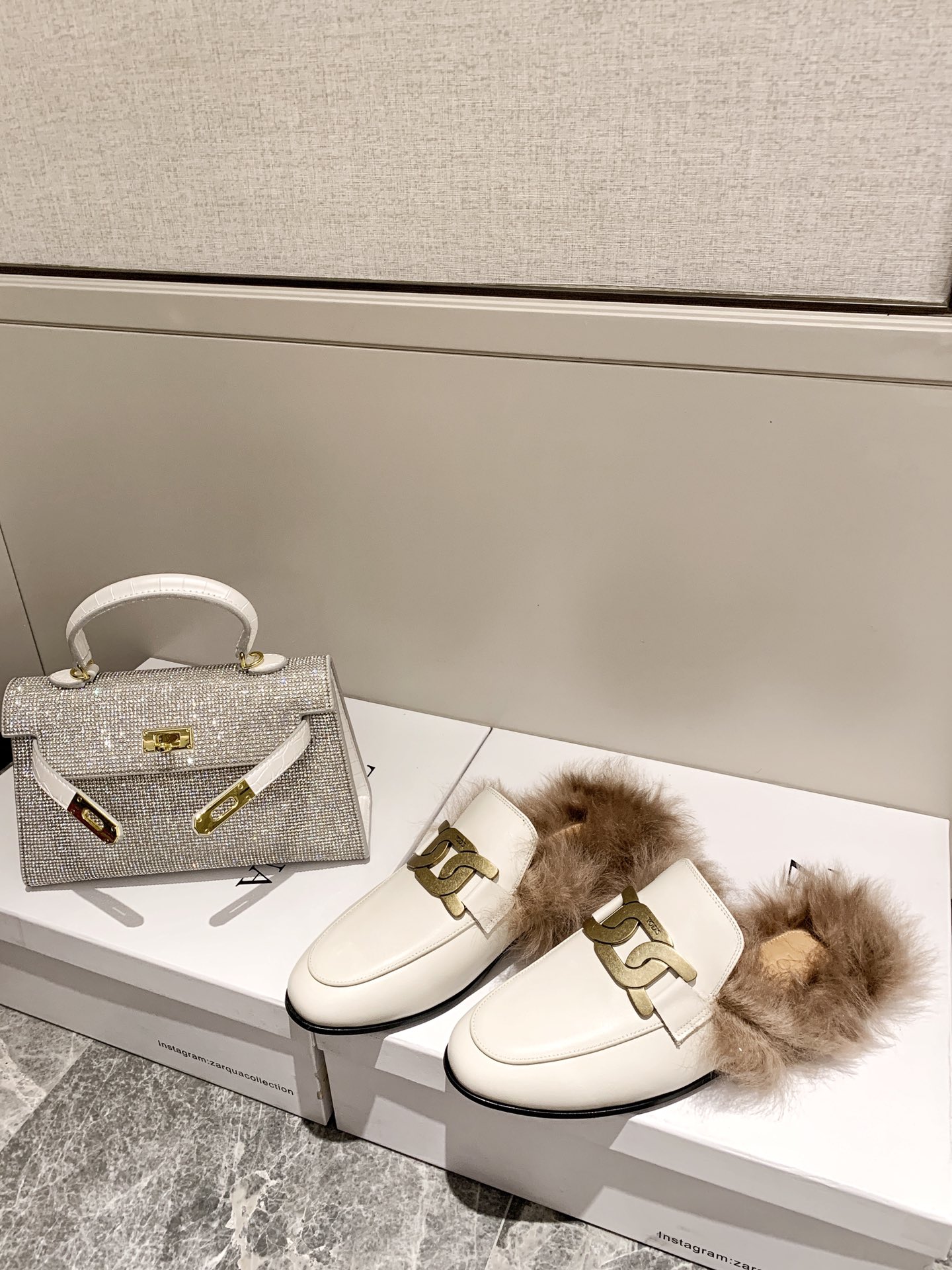 TOD'S 𝙏𝙊𝘿𝙎 2020 autumn and winter new hairy slippers on the new a pair of so fashionable hairy slippers