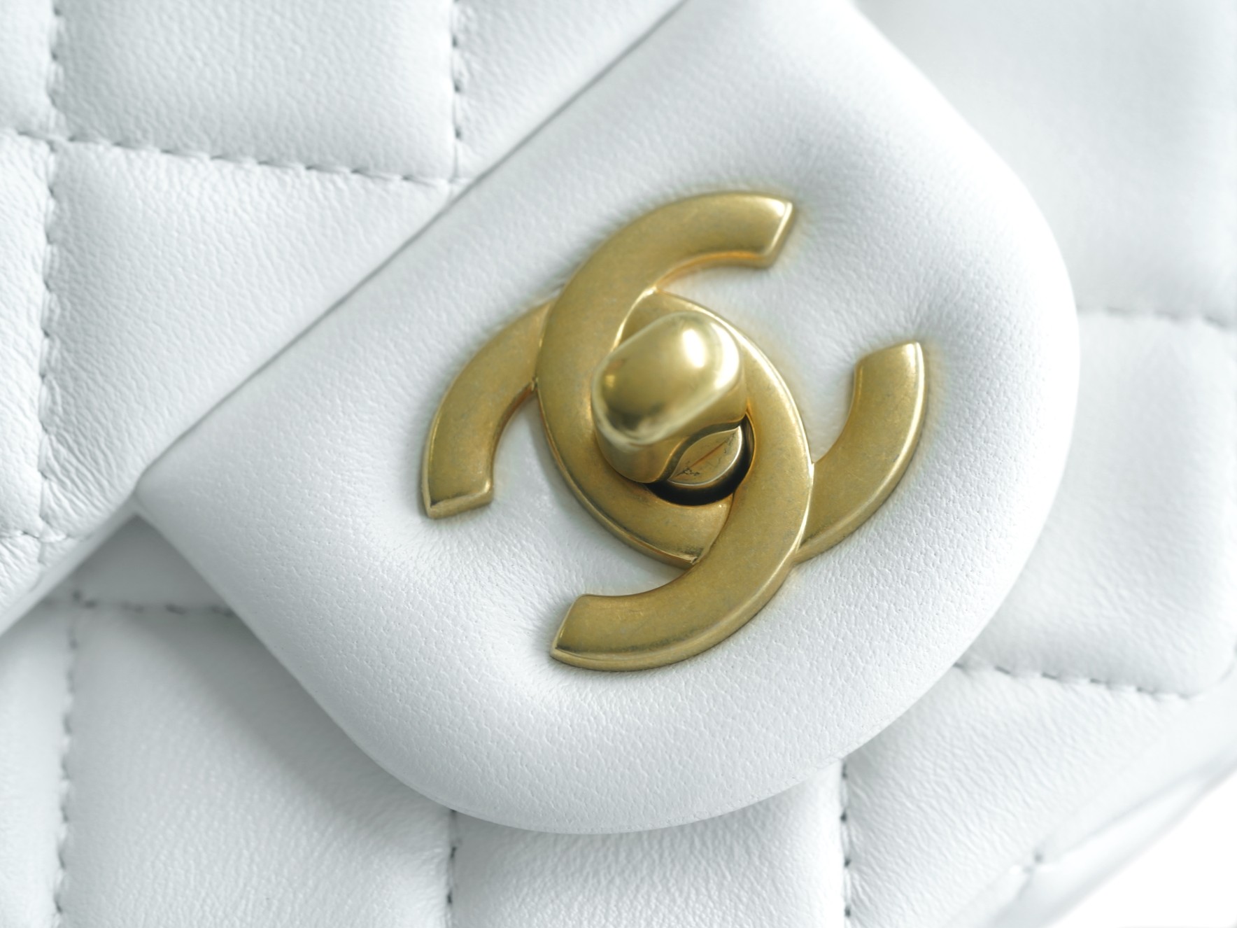 𝗖𝗛𝗔𝗘𝗡𝗟 ✦𝟐𝟑𝐂Metal ball square fat man white (synchronized with the latest version of 23C)