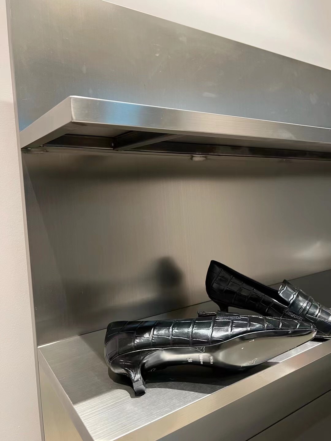 Toteme | 𝟐𝟎𝟐𝟏/𝐒𝐒 𝐧𝐞𝐰    Minimalist style toteme 2022/aw Muller flat single shoes