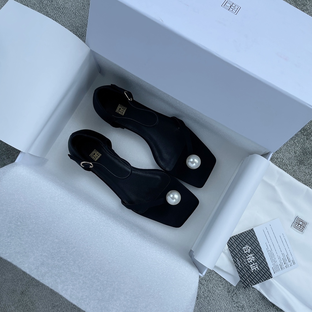 Toteme large pearl sandals