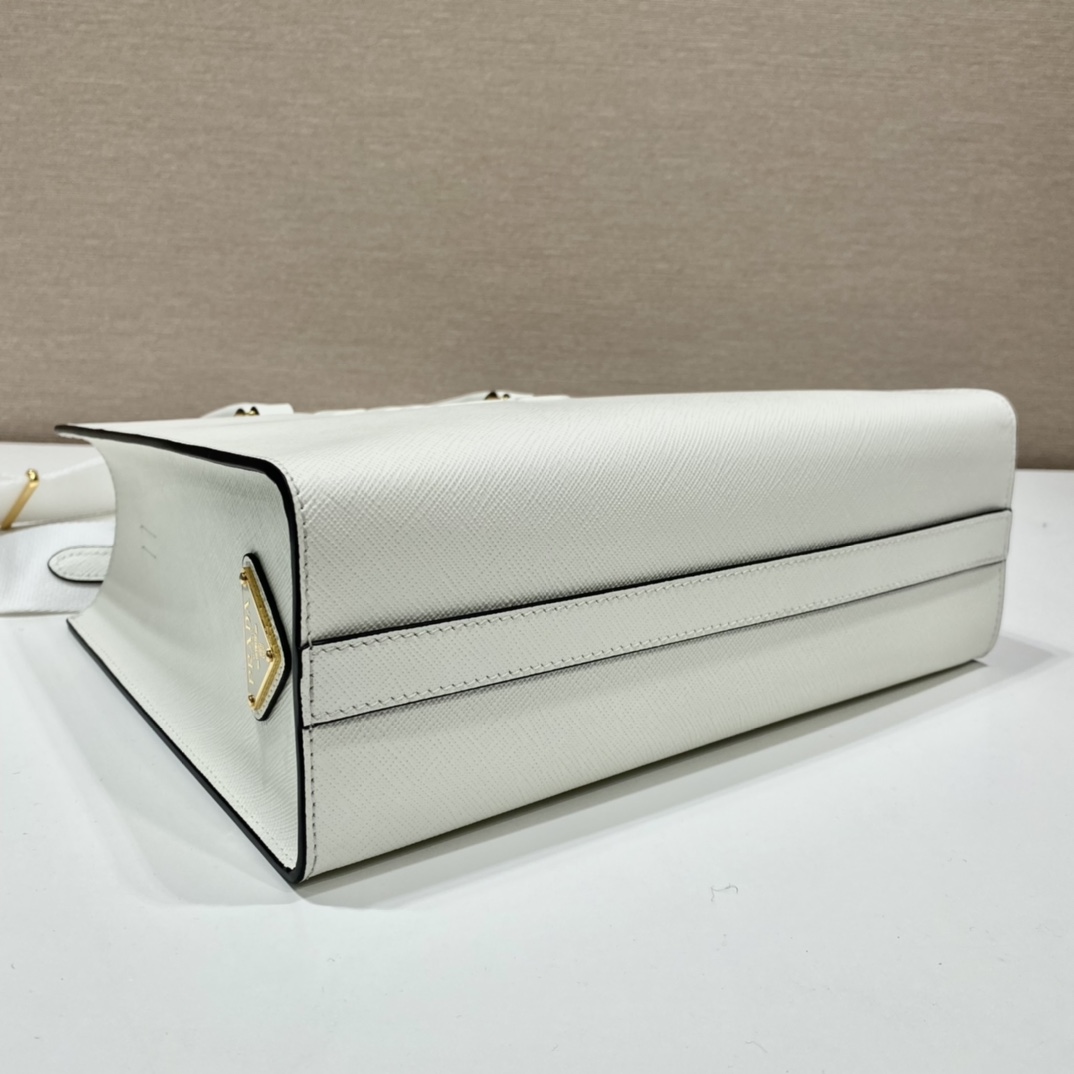 𝐏𝐑𝐀𝐃𝐀 Large Tootsie bag 1BA337