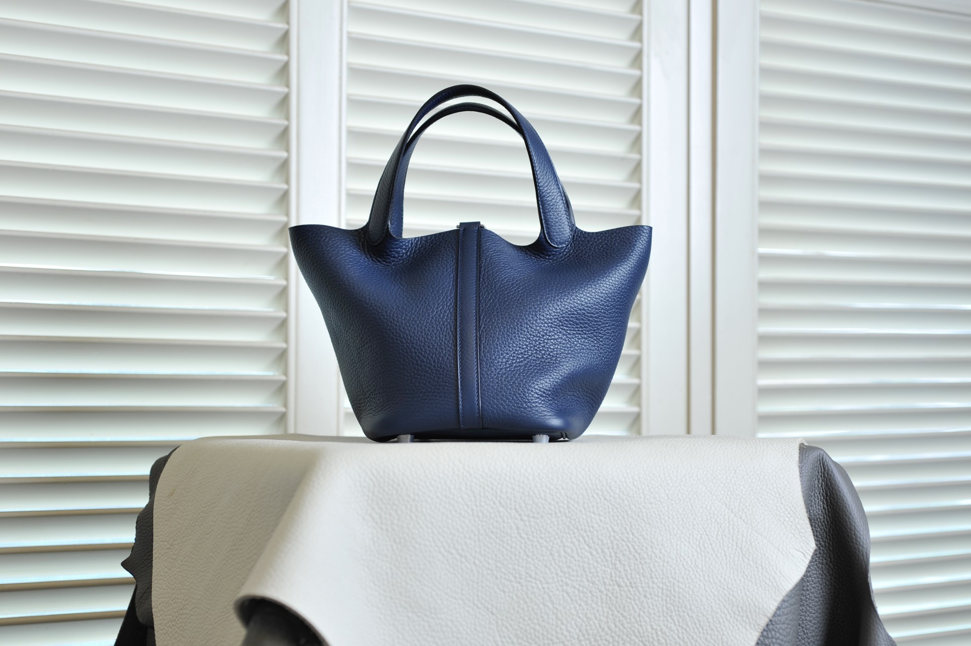 picotin18 midnight blue silver buckle TC leather