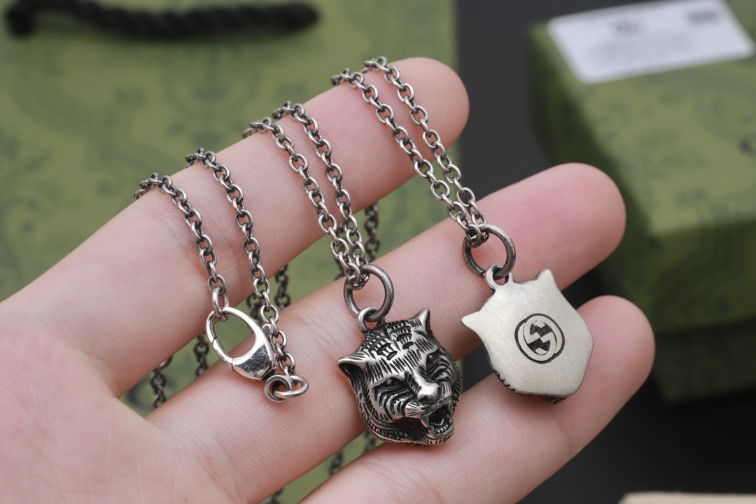 𝐆𝐮𝐜𝐜𝐢 Distressed Tiger Head Silver Necklace 55cm