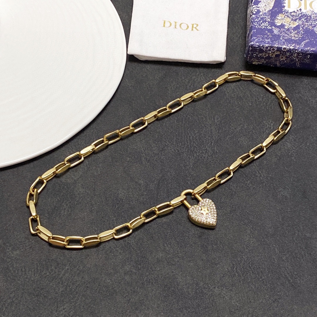 Dior necklace