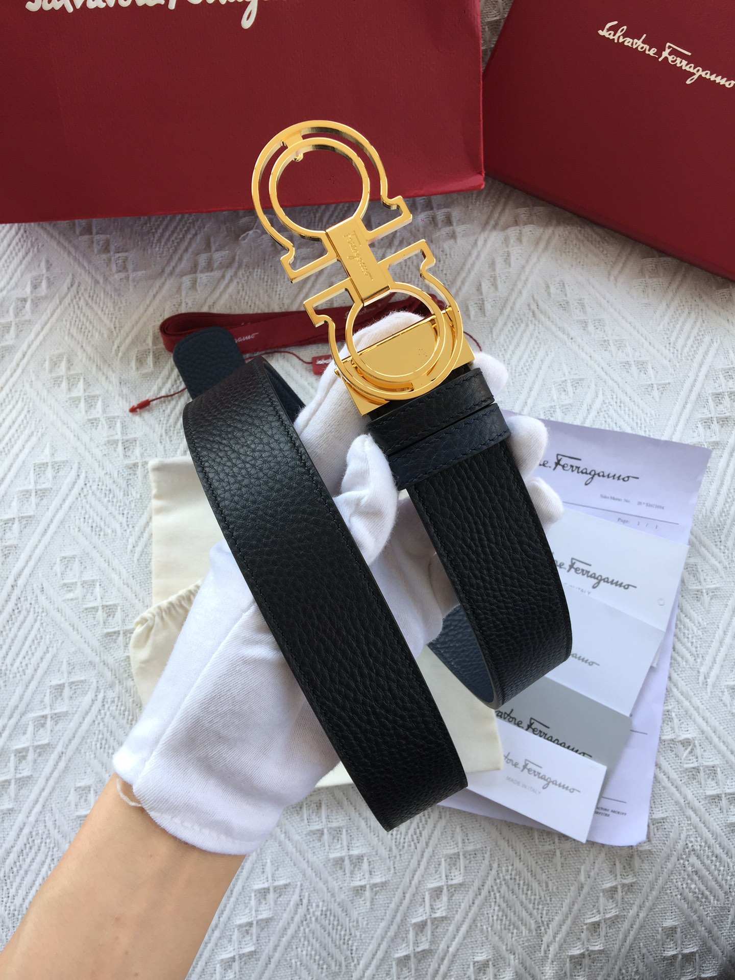 FERRAGAMO Gancini belt made of natural grain cowhide