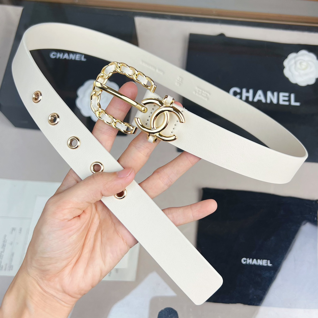 𝗖𝗛𝗔𝗡𝗘𝗟 Classic denim blue belt