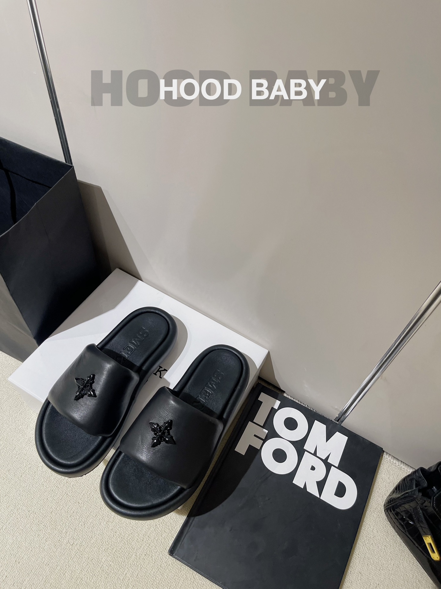 𝐒𝐌𝐅𝐊 ｜𝟐𝟎𝟐𝟐/𝐒𝐒𝐒 𝐧𝐞𝐰 SMFK new cross series thick-soled bread slippers