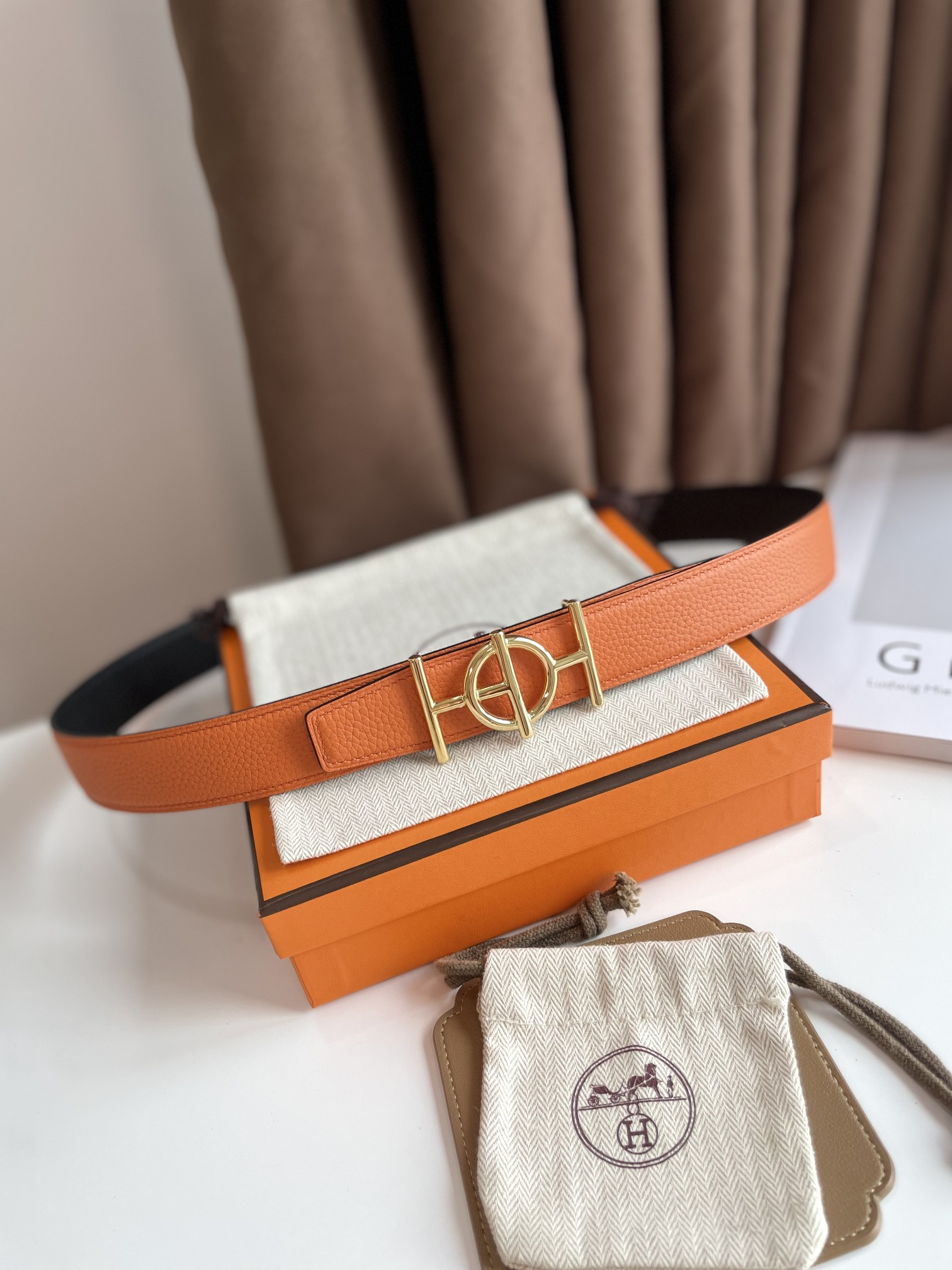Hermes  ULYSSE BELT BUCKLE & REVERSIBLE LEATHER STRAP