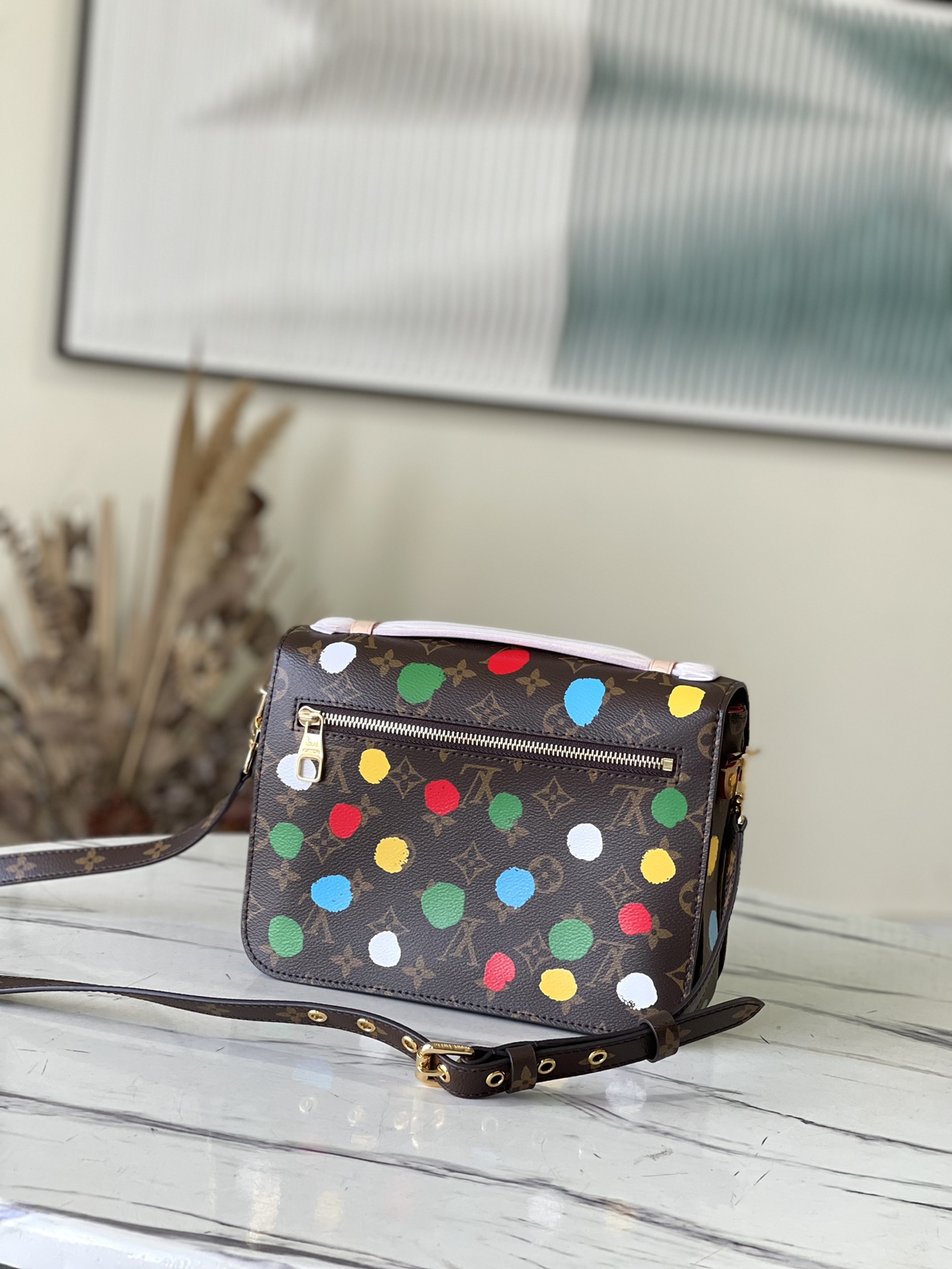 𝐋𝐎𝐔𝐈𝐒 𝐕𝐔𝐈𝐓𝐓𝐎𝐍    M46384