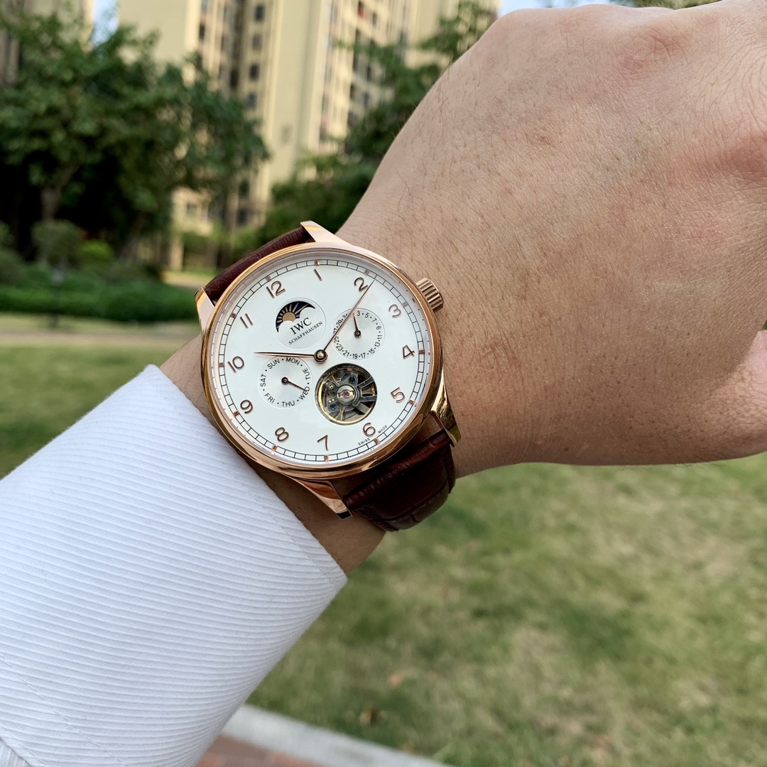 IWC- Pilot's Watches Entry-level luxury watches with automatic mechanical movements