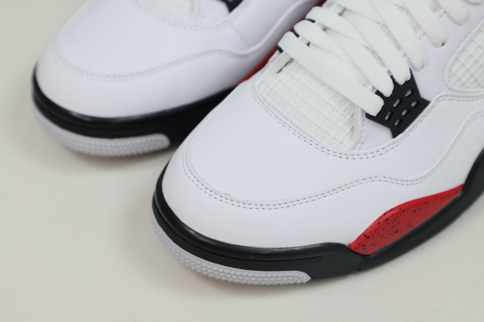 Jordan Air Jordan 4 Neutral Grey