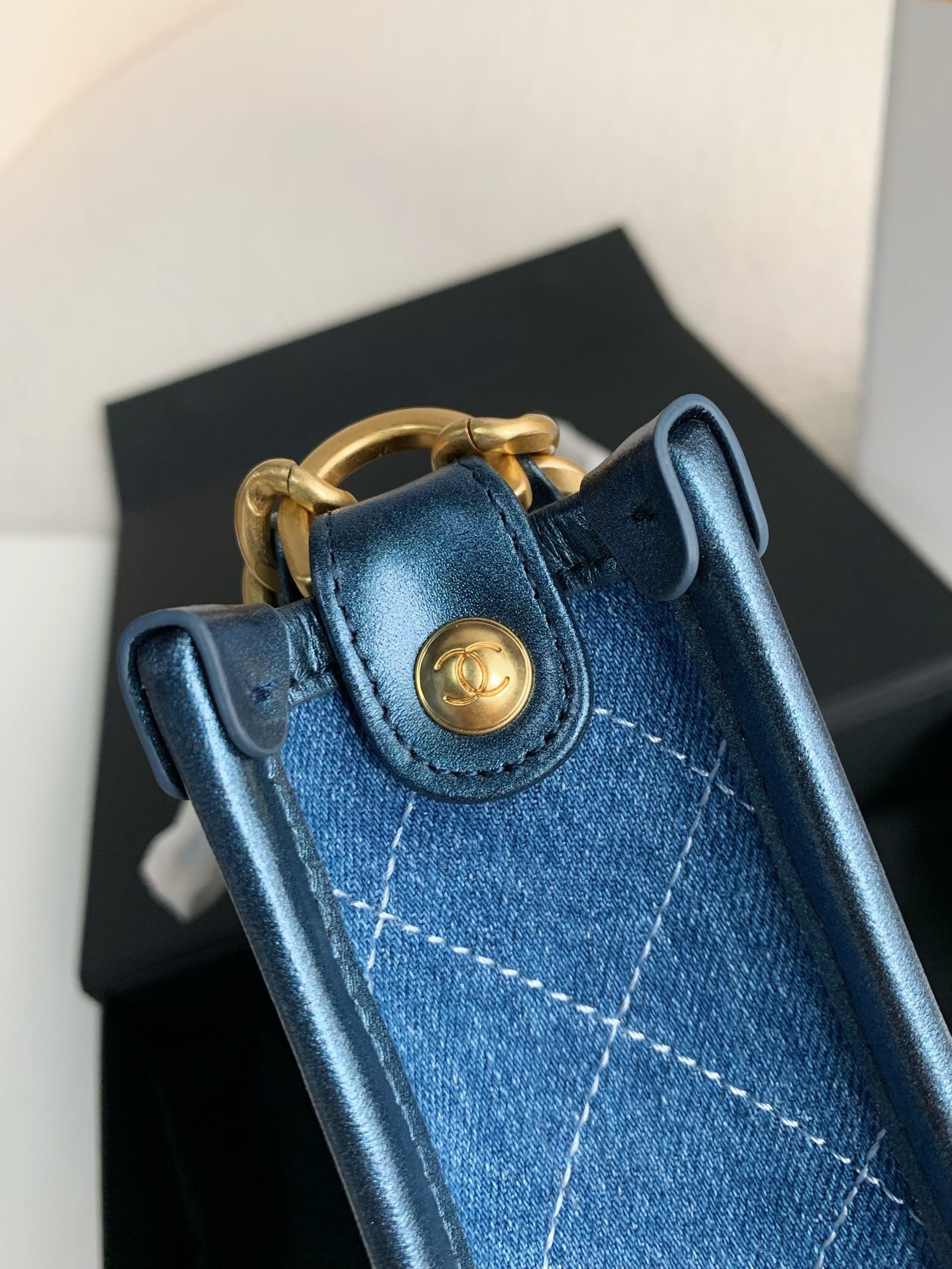 Chanel Denim Hobo pocket straggler shoulder bag Size：22*6*24cm