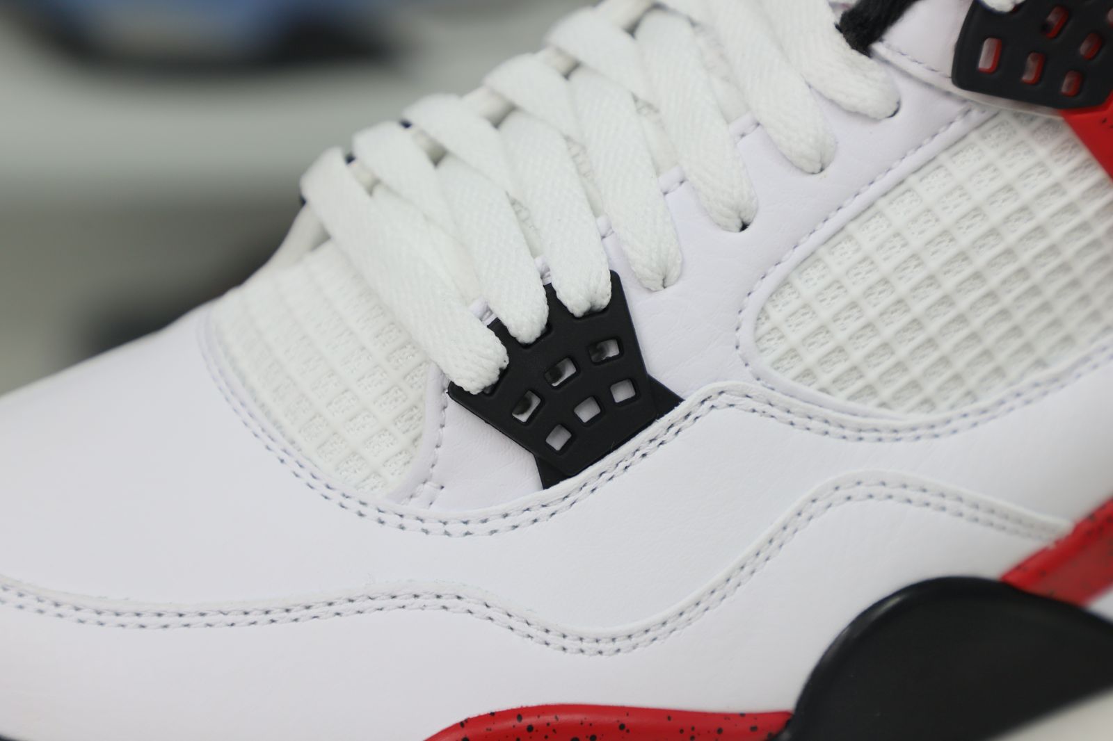 Jordan Air Jordan 4 Neutral Grey