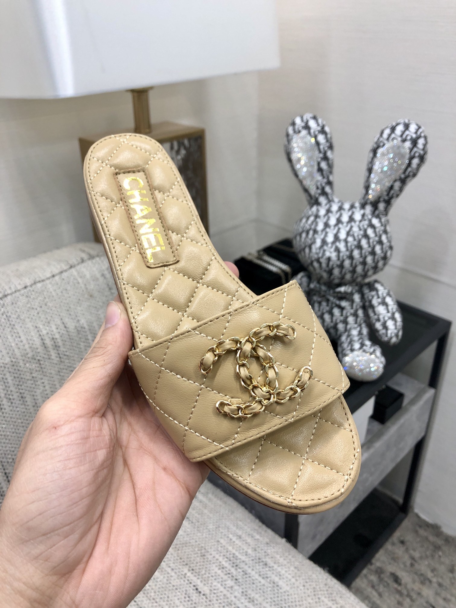CHANEL 2023 spring and summer latest electric embroidery honey slippers Imported leather outsole