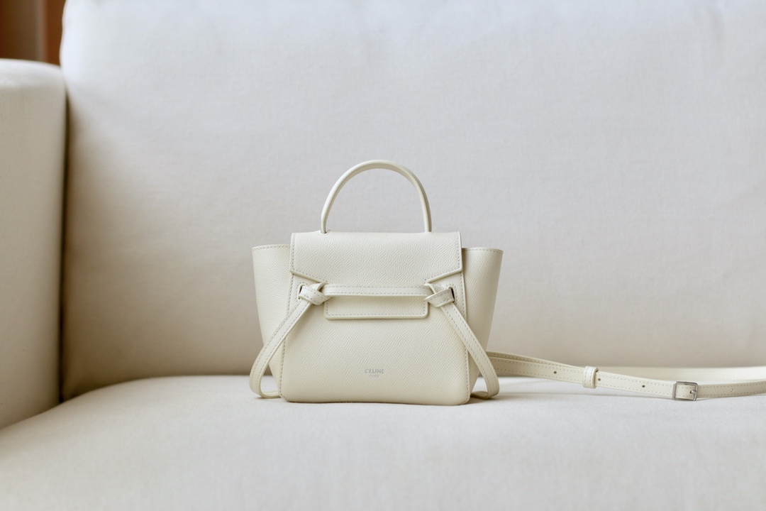 𝐂𝐞𝐥𝐢𝐧𝐞 𝐛𝐞𝐥𝐭 𝐩𝐢𝐜𝐨 𝟏𝟔𝐜𝐦 Grained Calfskin Bag