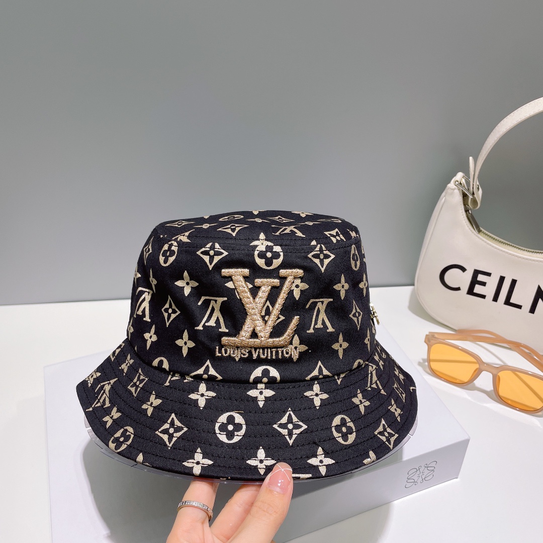 LouisVuitton 😍New LV Bucket Hat