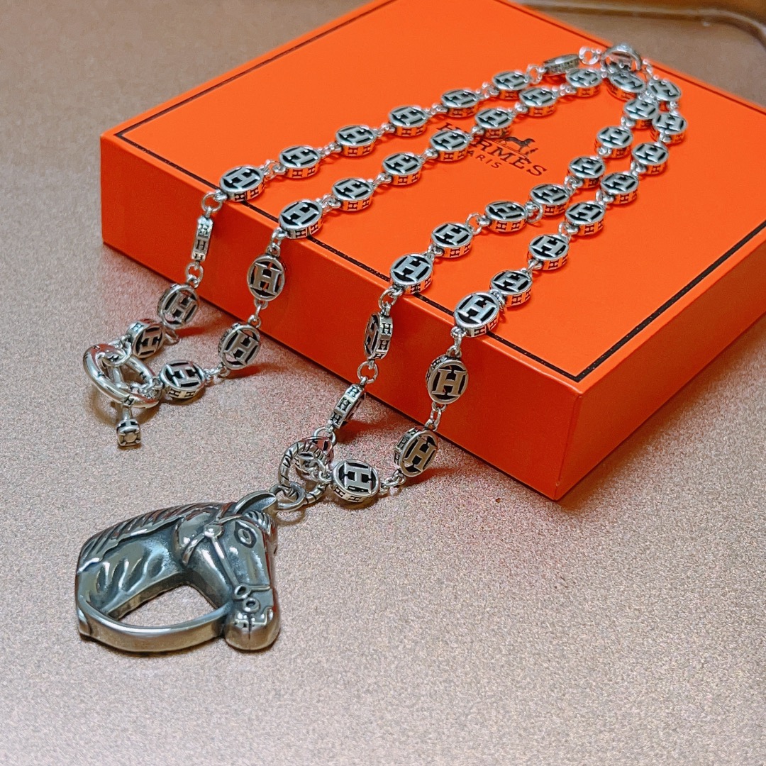 Hermes necklace
