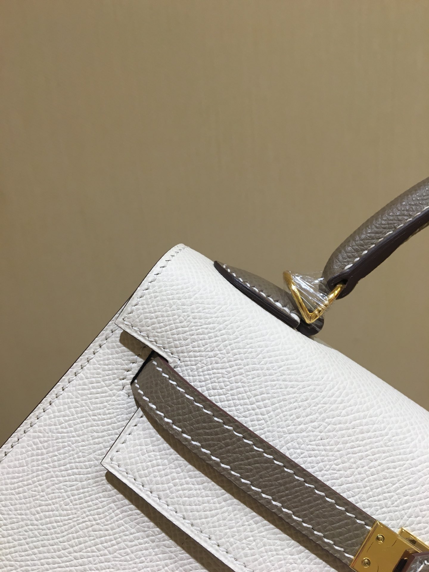 Kelly25cm epsom leather gold buckle milkshake white fight elephant gray